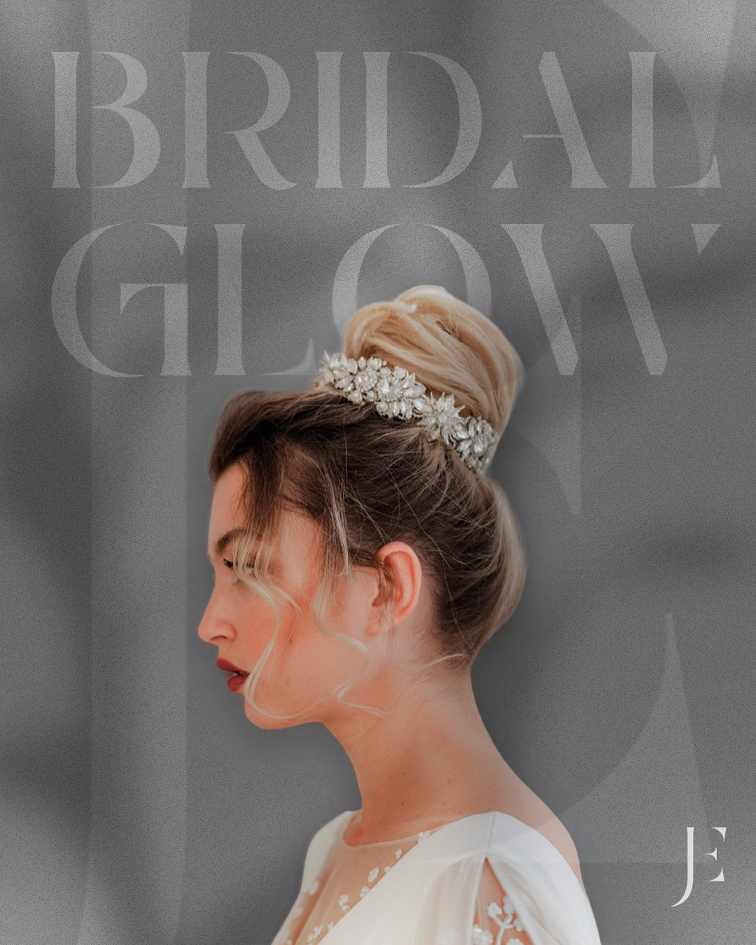 פוסטר BRIDAL GLOW: כלה בפרופיל עם אסוף גבוה וטיפוגרפיית רפאים